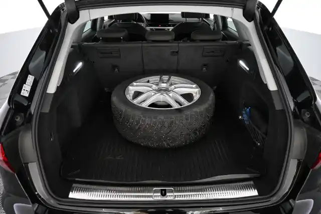 Musta Farmari, Audi A4 – VAR-58581
