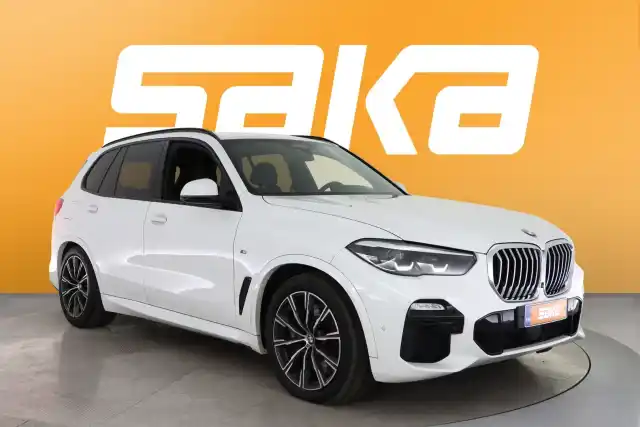 Valkoinen Maastoauto, BMW X5 – VAR-58600