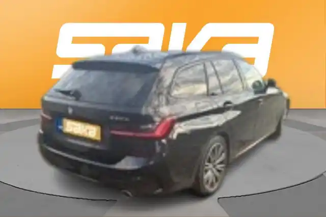 Musta Farmari, BMW 330 – VAR-59098