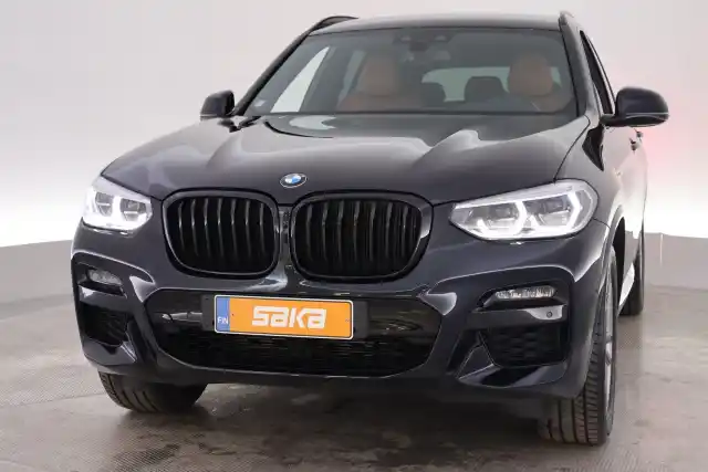 Musta Maastoauto, BMW X3 – VAR-59187