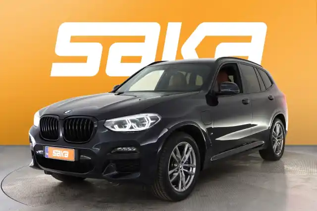 Musta Maastoauto, BMW X3 – VAR-59187