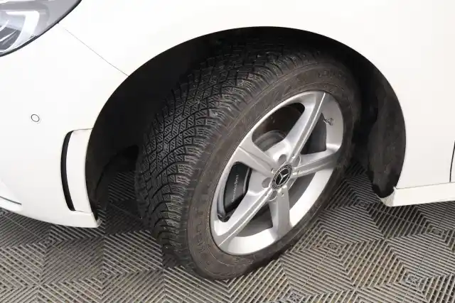 Valkoinen Tila-auto, Mercedes-Benz B – VAR-592095