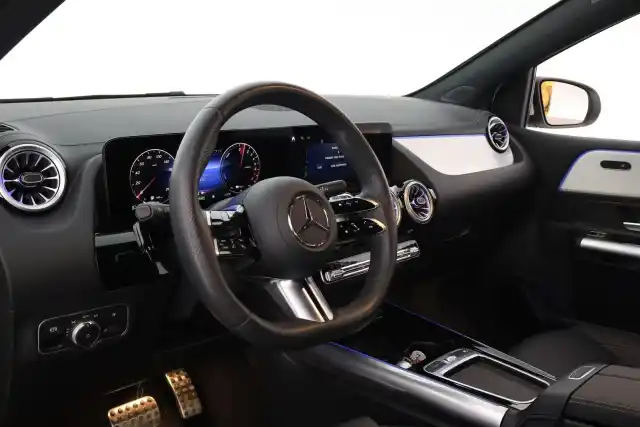 Valkoinen Tila-auto, Mercedes-Benz B – VAR-592095