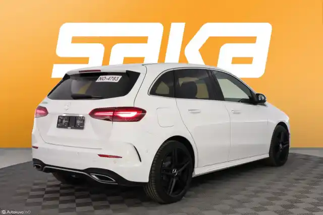 Valkoinen Tila-auto, Mercedes-Benz B – VAR-592095