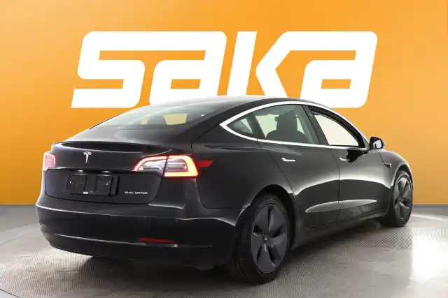 Musta Viistoperä, Tesla Model 3 – VAR-59272