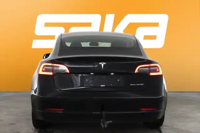 Musta Sedan, Tesla Model 3 – VAR-59386