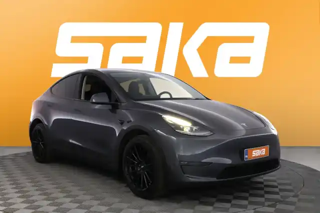 Harmaa Maastoauto, Tesla Model Y – VAR-59430