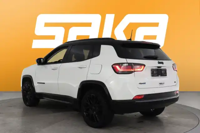 Valkoinen Maastoauto, Jeep Compass – VAR-59546