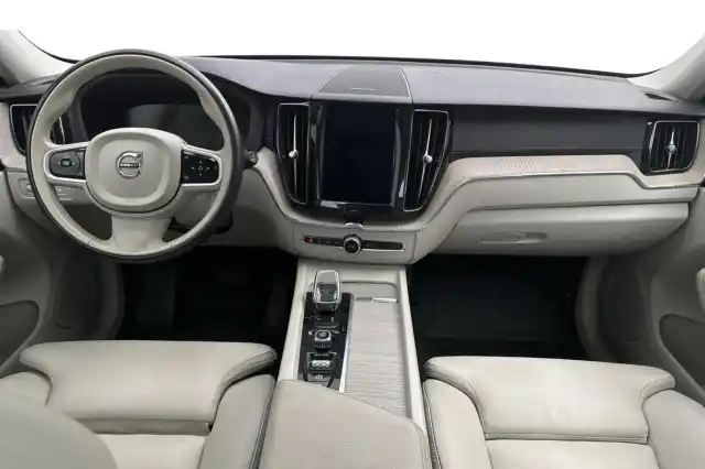 Musta Maastoauto, Volvo XC60 – VAR-59589