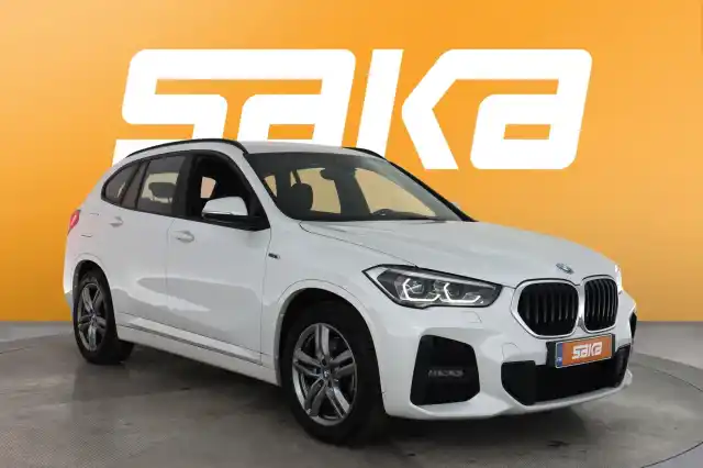 Valkoinen Maastoauto, BMW X1 – VAR-59838