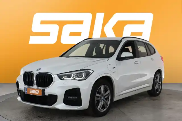 Valkoinen Maastoauto, BMW X1 – VAR-59838