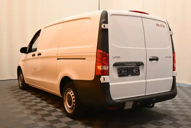 Valkoinen Pakettiauto, Mercedes-Benz Vito – VAR-59871