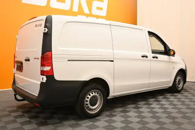 Valkoinen Pakettiauto, Mercedes-Benz Vito – VAR-59871