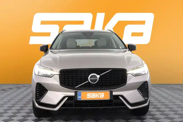 Harmaa Maastoauto, Volvo XC60 – VAR-59943