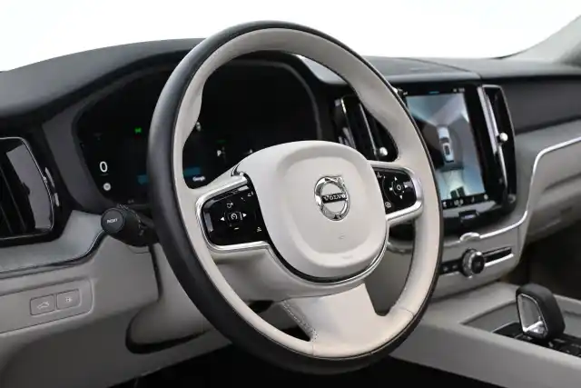 Harmaa Maastoauto, Volvo XC60 – VAR-59943