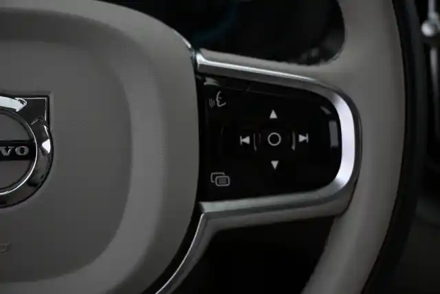 Harmaa Maastoauto, Volvo XC60 – VAR-59943