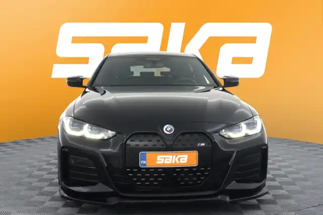 Musta Sedan, BMW i4 – VAR-60317