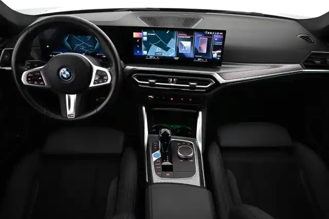 Musta Sedan, BMW i4 – VAR-60317