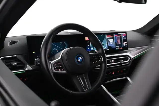 Musta Sedan, BMW i4 – VAR-60317