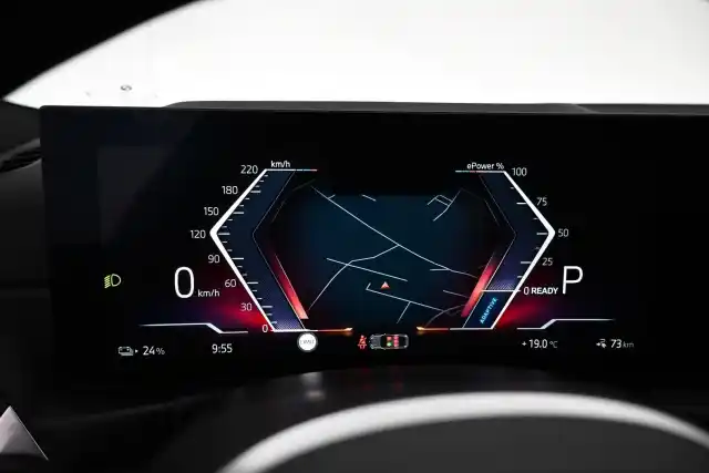 Musta Sedan, BMW i4 – VAR-60317