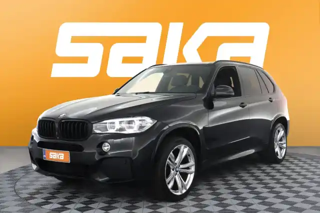 Musta Maastoauto, BMW X5 – VAR-60598