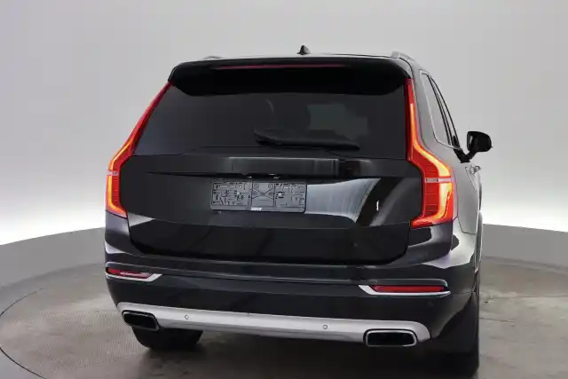 Musta Maastoauto, Volvo XC90 – VAR-60624