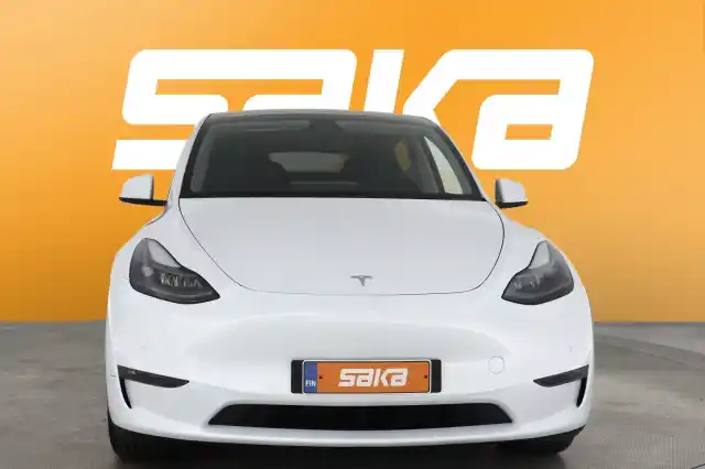 Valkoinen Viistoperä, Tesla Model Y – VAR-60895