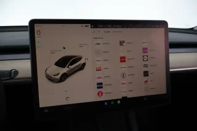 Valkoinen Viistoperä, Tesla Model Y – VAR-60895