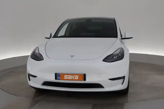 Valkoinen Viistoperä, Tesla Model Y – VAR-60895