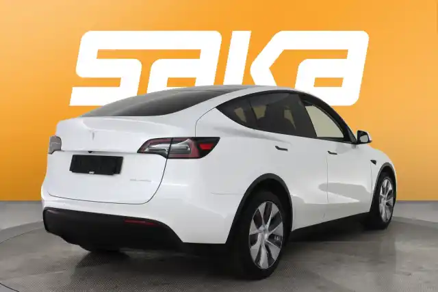 Valkoinen Viistoperä, Tesla Model Y – VAR-60895