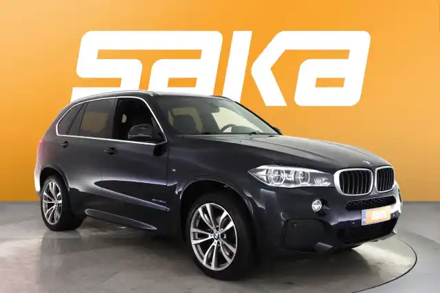 Musta Maastoauto, BMW X5 – VAR-61032