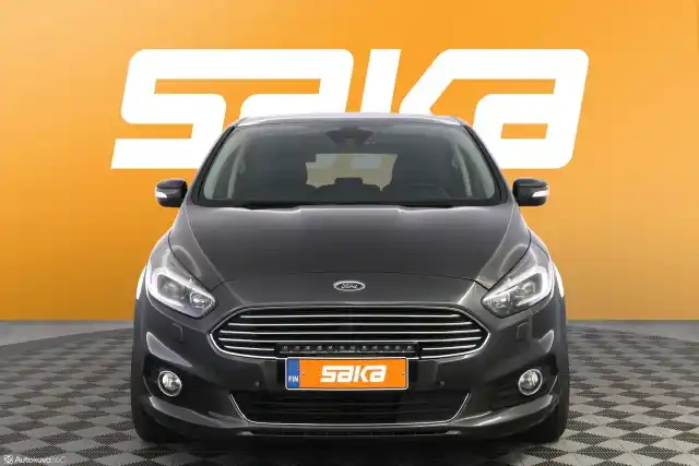 Harmaa Tila-auto, Ford S-Max – VAR-61287