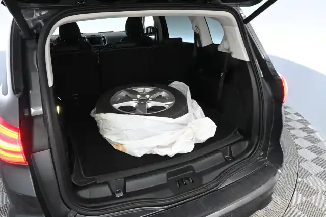 Harmaa Tila-auto, Ford S-Max – VAR-61287