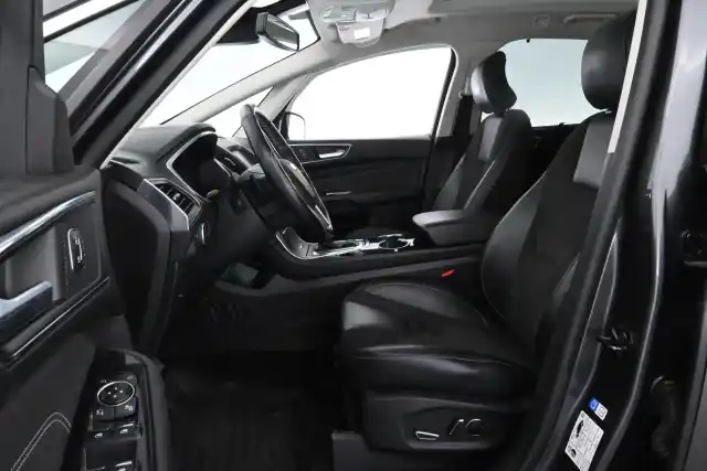 Harmaa Tila-auto, Ford S-Max – VAR-61287