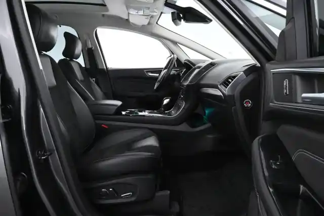 Harmaa Tila-auto, Ford S-Max – VAR-61287