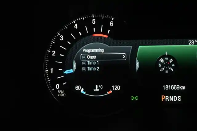 Harmaa Tila-auto, Ford S-Max – VAR-61287