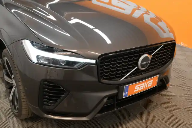 Harmaa Maastoauto, Volvo XC60 – VAR-61395