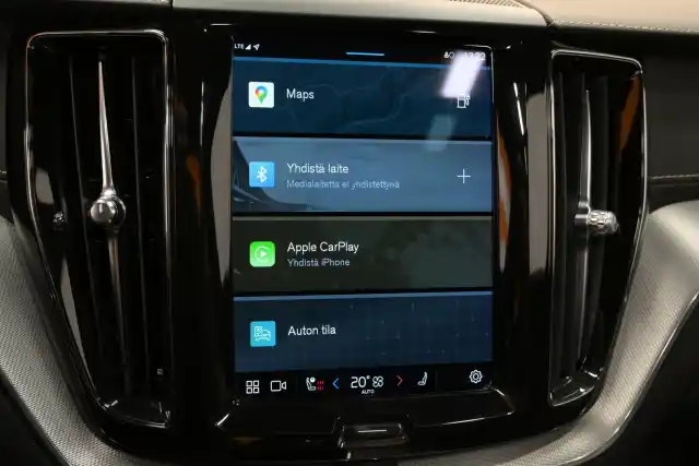 Harmaa Maastoauto, Volvo XC60 – VAR-61395