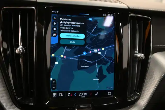 Harmaa Maastoauto, Volvo XC60 – VAR-61395