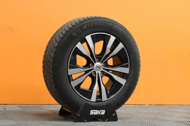 Harmaa Maastoauto, Volvo XC60 – VAR-61395