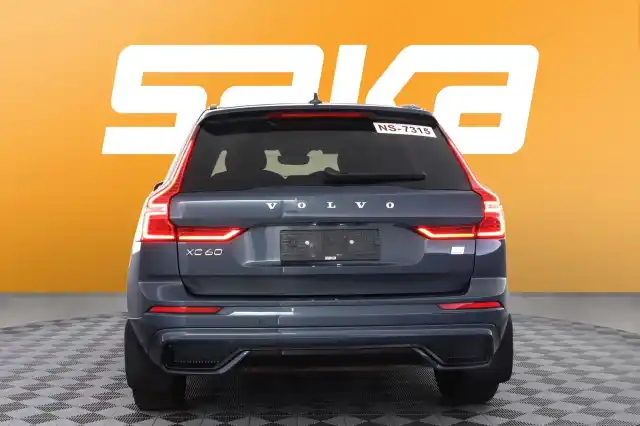 Sininen Maastoauto, Volvo XC60 – VAR-61591