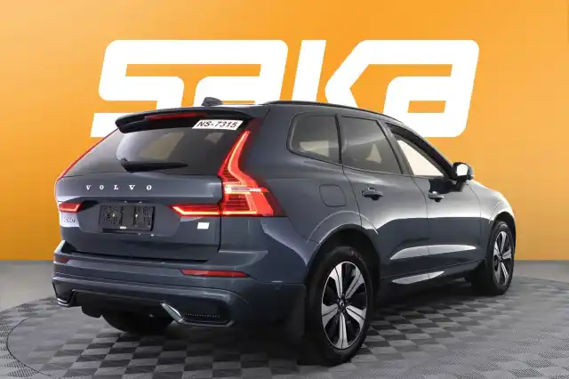 Sininen Maastoauto, Volvo XC60 – VAR-61591