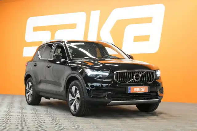 Musta Maastoauto, Volvo XC40 – VAR-61726