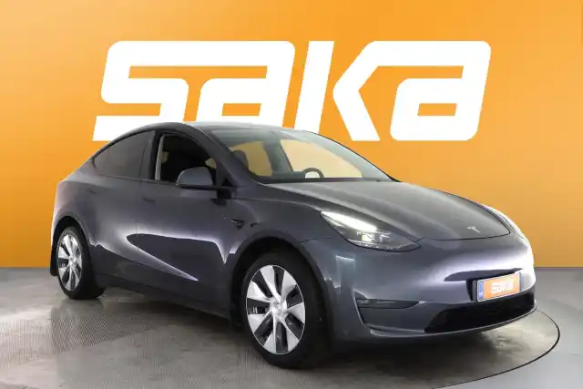 Harmaa Maastoauto, Tesla Model Y – VAR-61922