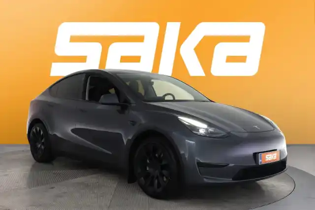 Harmaa Maastoauto, Tesla Model Y – VAR-62040