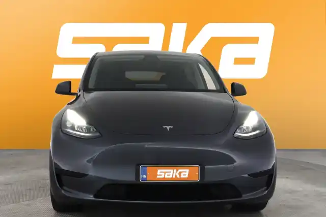 Harmaa Maastoauto, Tesla Model Y – VAR-62040