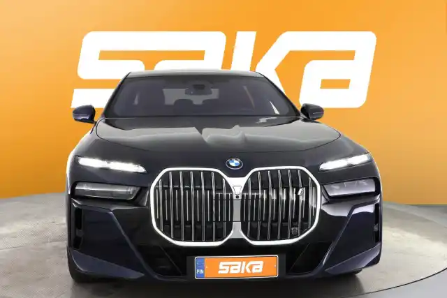 Sininen Sedan, BMW i7 – VAR-62225