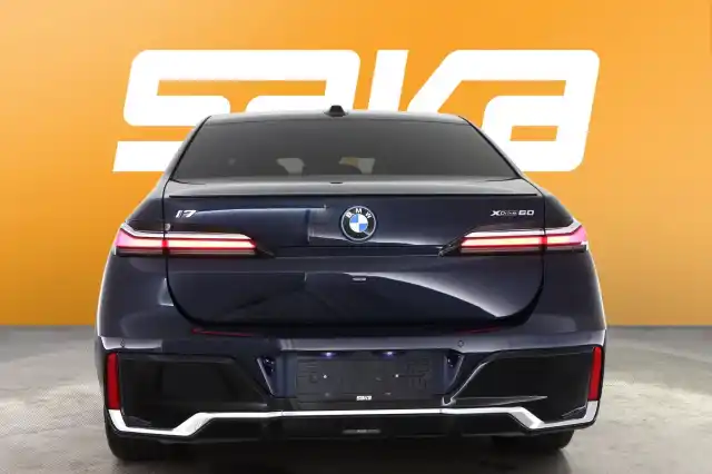 Sininen Sedan, BMW i7 – VAR-62225