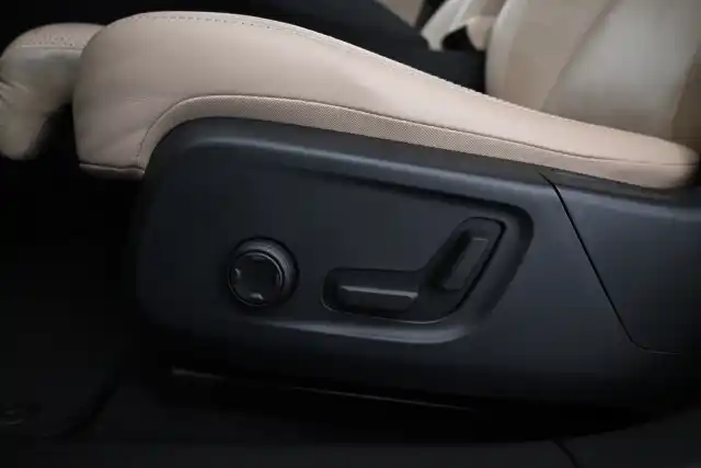 Sininen Sedan, Polestar 2 – VAR-62307