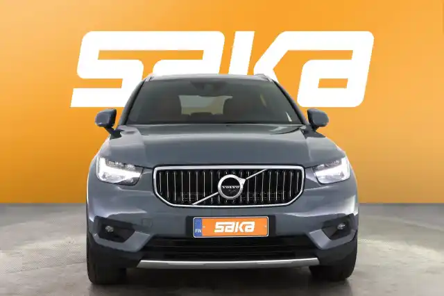 Harmaa Maastoauto, Volvo XC40 – VAR-62311